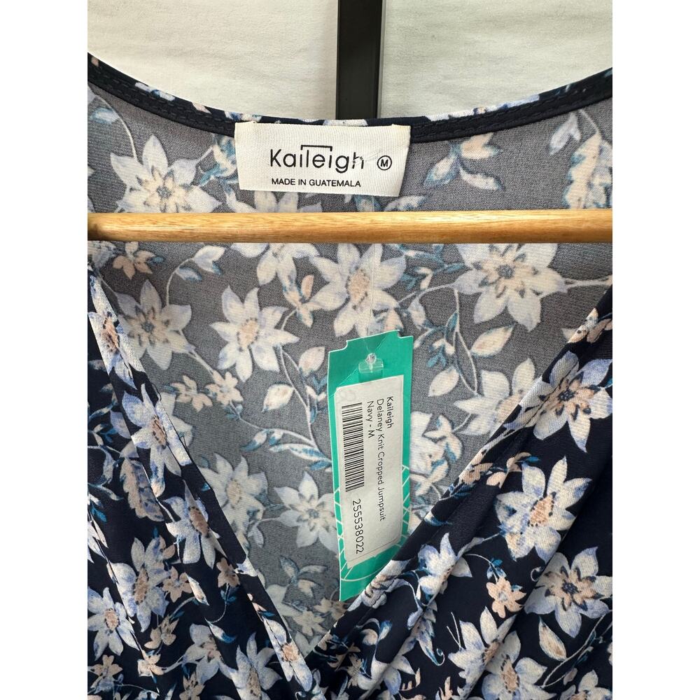 Kaileigh Jumpsuit Blue Floral Pockets Size M Delaney NWT Cottagecore V-neck - Picture 5 of 8